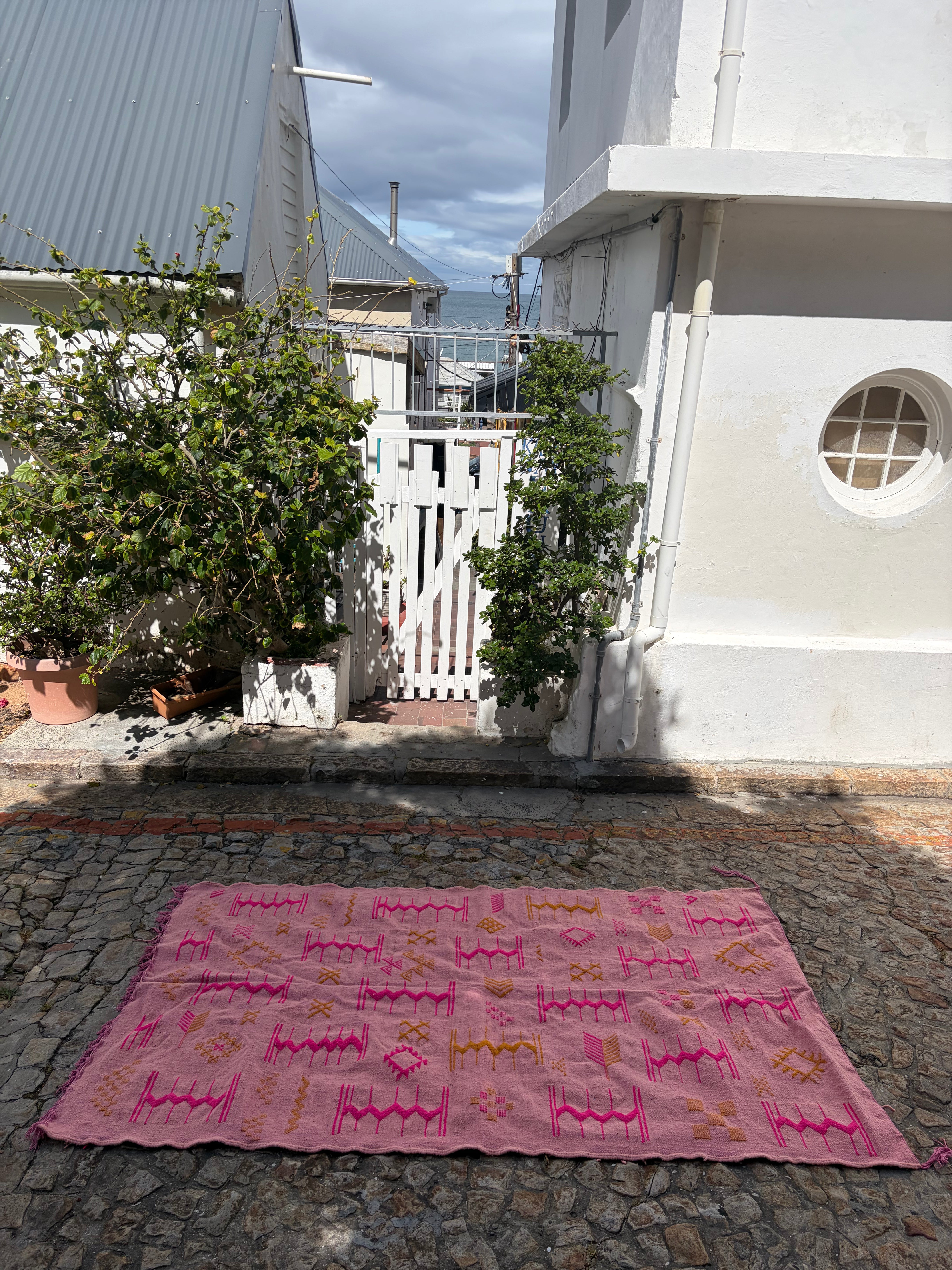 MOR - EMBROIDERED KILIM - MED RUG. (15)