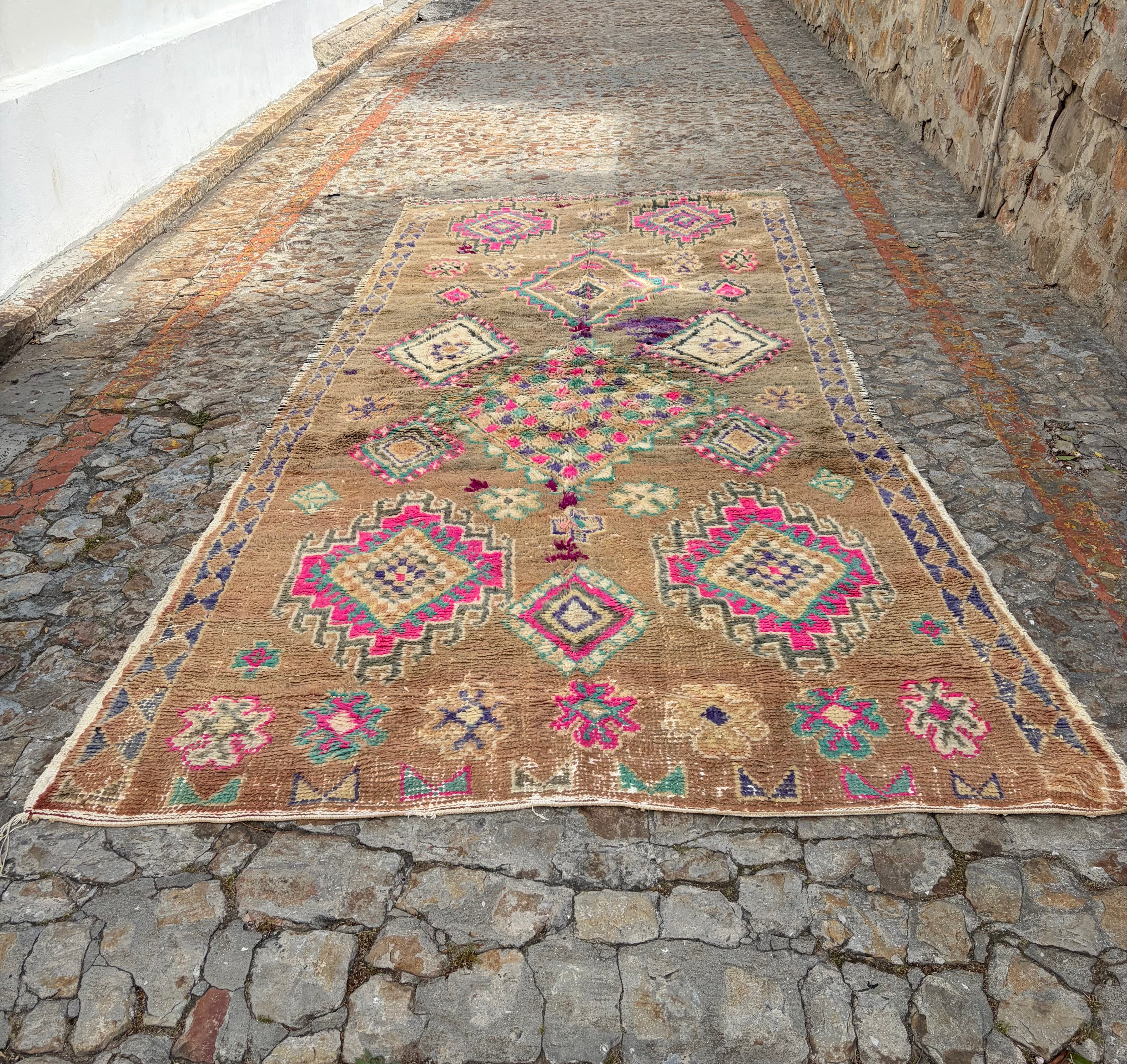 MOR - Unique Vintage Rug (UV 7)