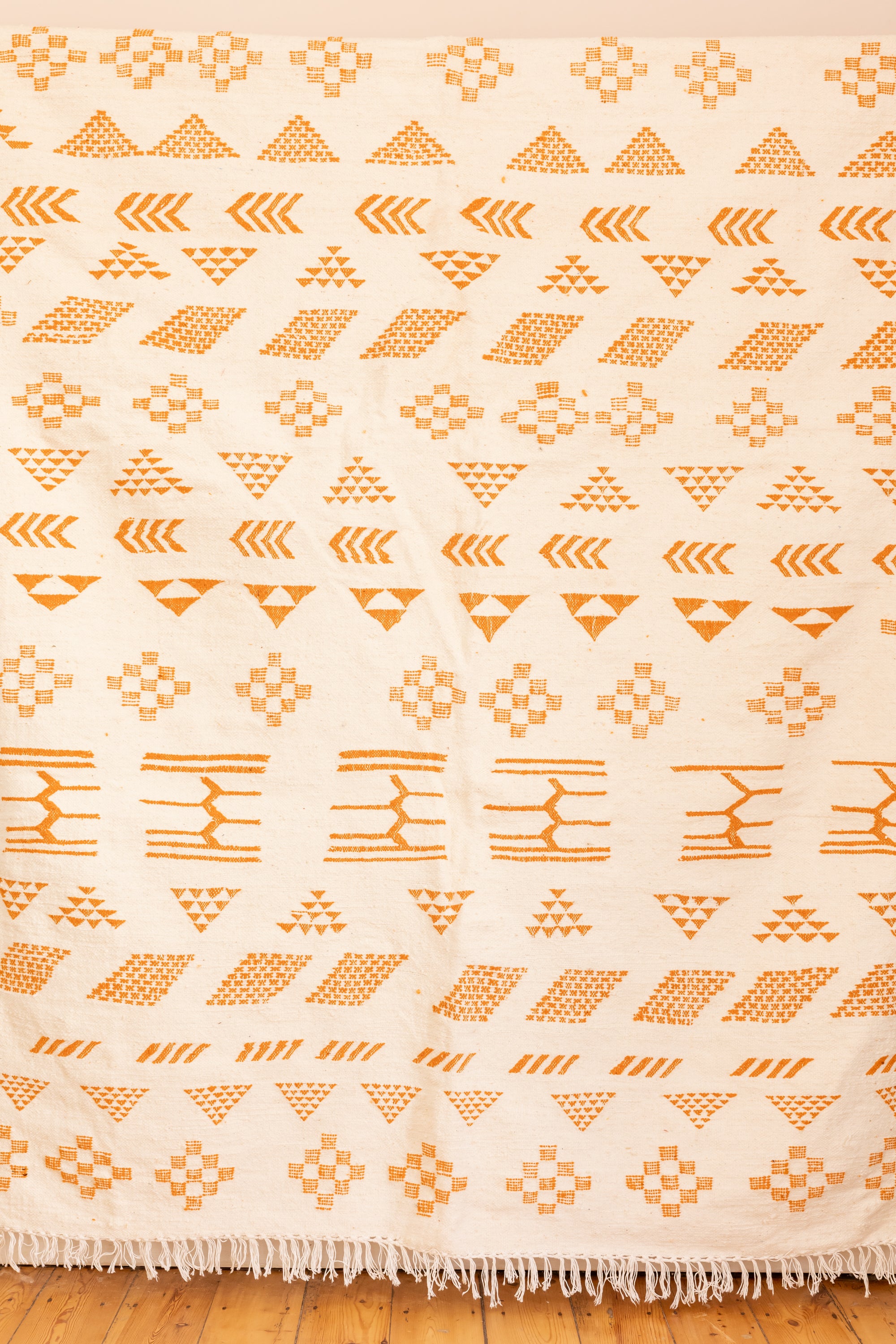MOR - EMBROIDERED KILIM - MED RUG. (3)