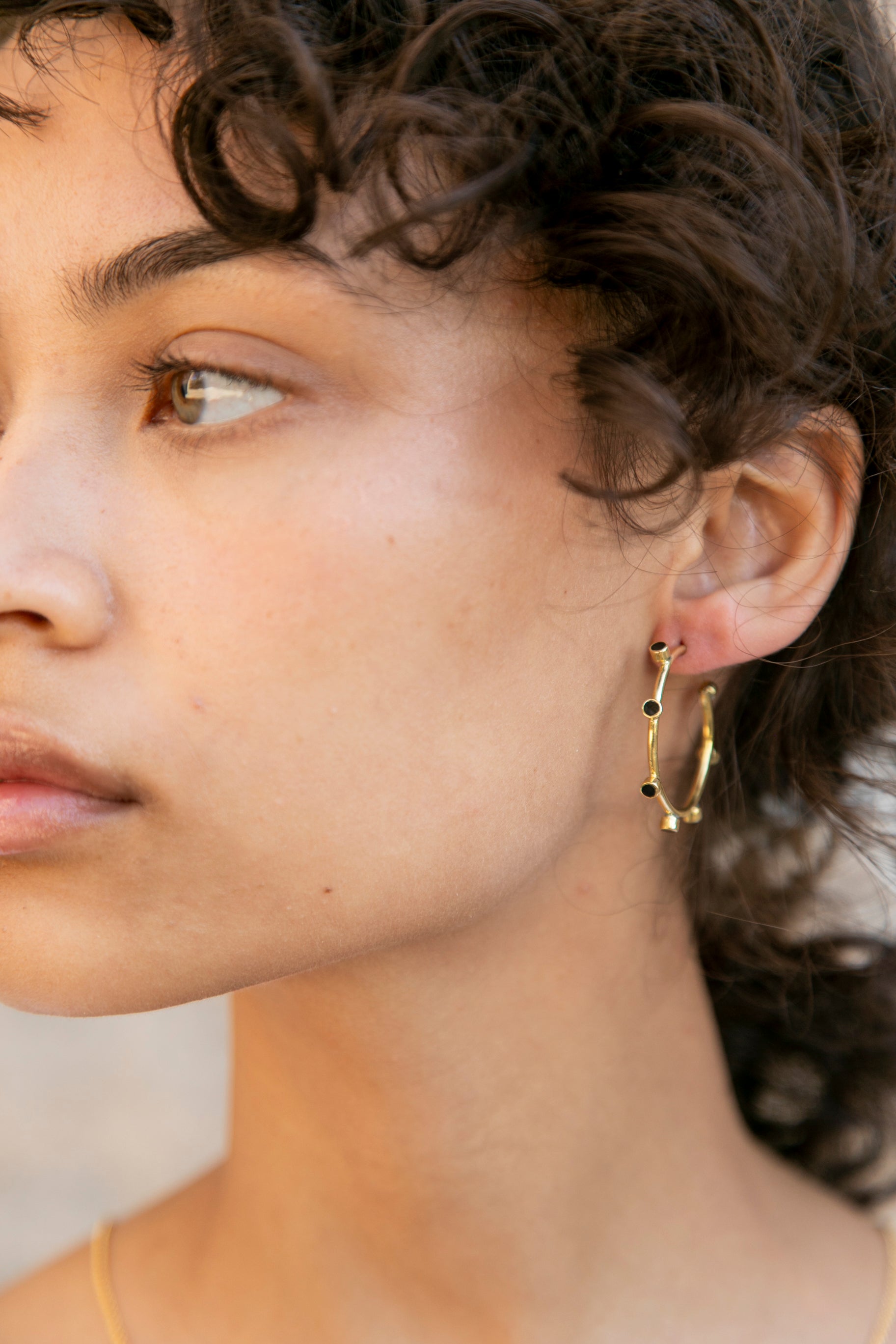 Zuri Hoops Horn